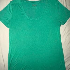 Athleta green size small t shirt